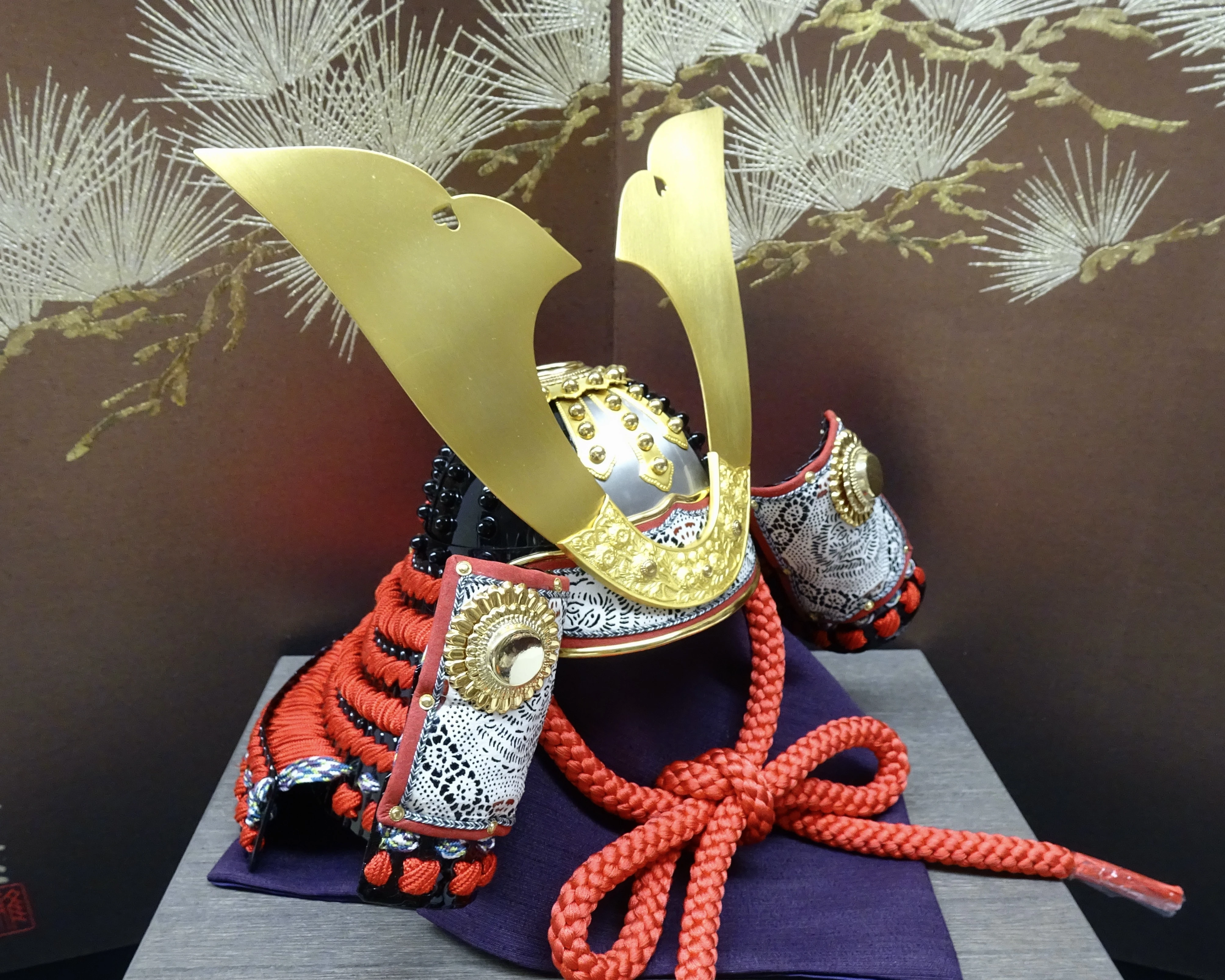 良い事たくさんありますよう縁起物をデザインした特別なプレゼント