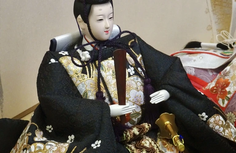 心温まるお祝いの贈り物、雅な和風デザインが心に残る